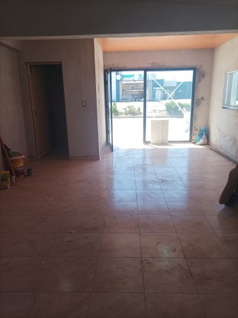 ALQUILER- LOCAL COMERICAL DE 5 X 7.50 CON PATIO Y GALERIA