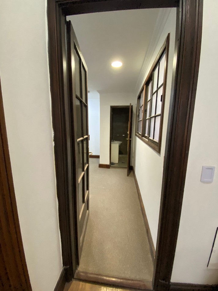 Gran Dpto sobre el mitico pasaje rivarola. 160m2. Venta sobre Apto Prof. Terraza y Baulera