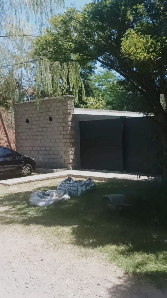 VENTA/PERMUTA - Casaquinta con pileta A ESTRENAR en Calle 540 esq Balcarce