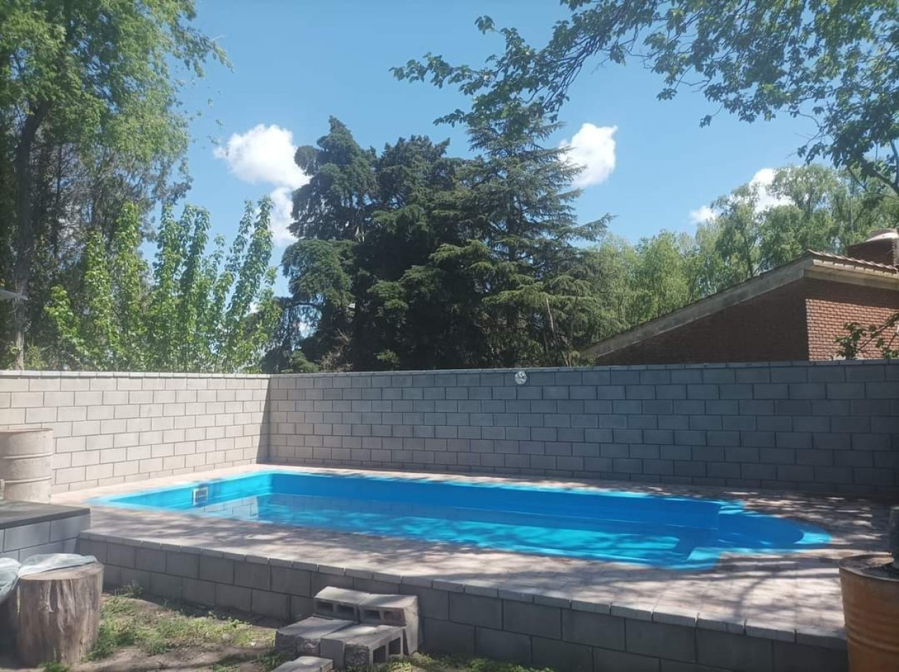 VENTA/PERMUTA - Casaquinta con pileta A ESTRENAR en Calle 540 esq Balcarce