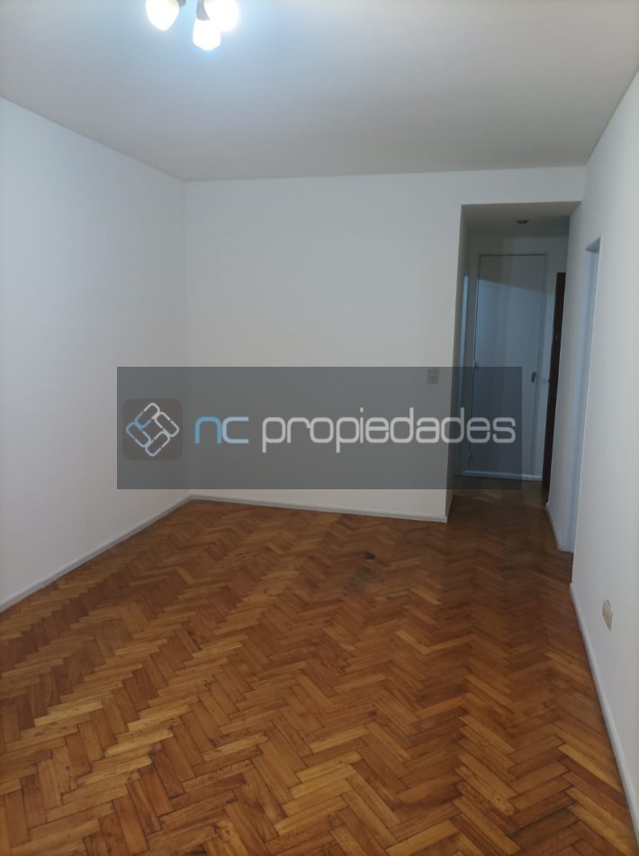 Se Vende Monoambiente Con Cocina Separada Y Baño Completo