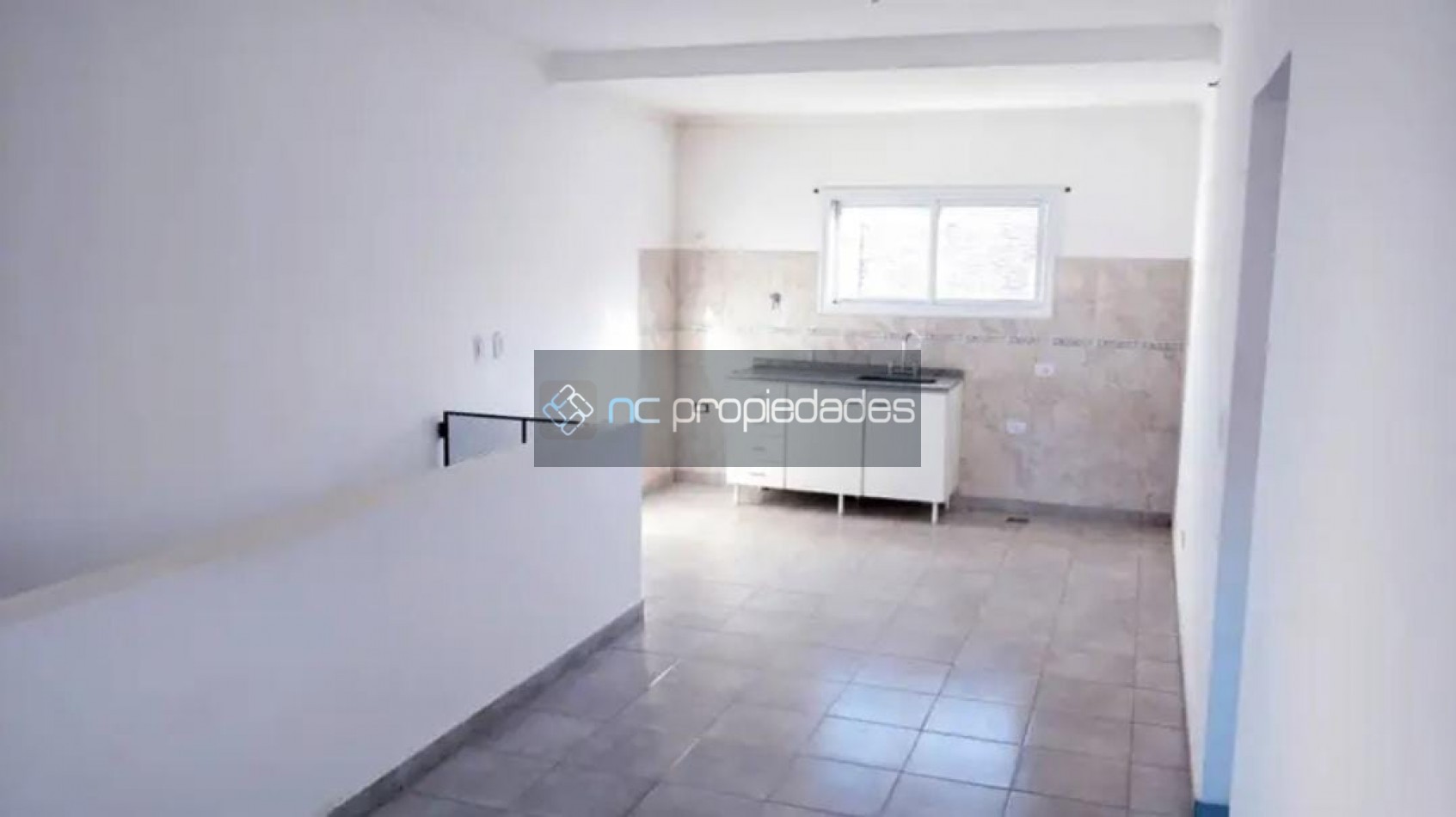 SE VENDE PH 3AMB CON BALCON TERRAZA Y COCHERA !