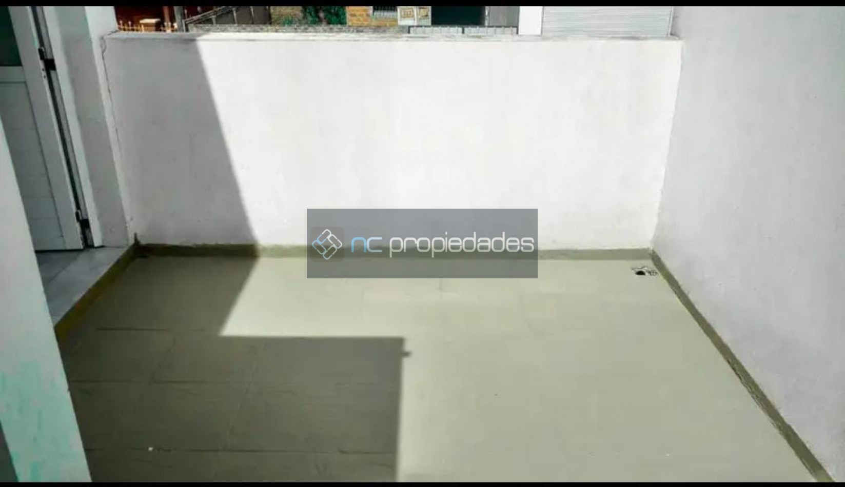 SE VENDE PH 3AMB CON BALCON TERRAZA Y COCHERA !