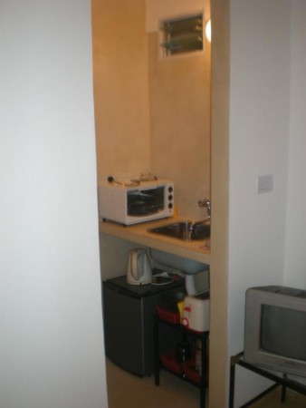 SE VENDE MONOAMBIENTE AMOBLADO EN BARRIO NORTE! CON RENTA!!!!!!!!!!