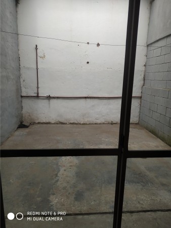 SE ALQUILA LOFT CON COCHERA Y PATIO !
